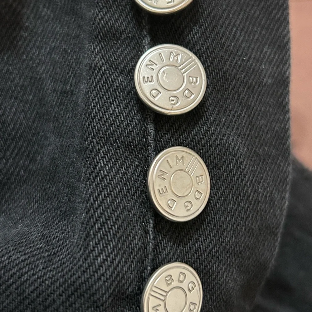 Urban Outfitters BDG Black Denim Raw Edge Mini Skirt Button Fly XS - Picture 3 of 8